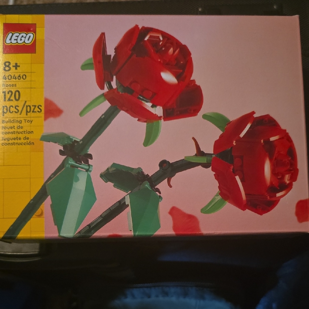 LEGO Red and Green Rose Set